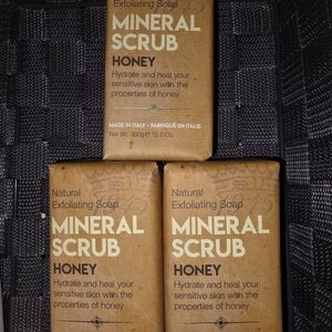 Natural Exfoliating Soap Mineral Scrub - Honey